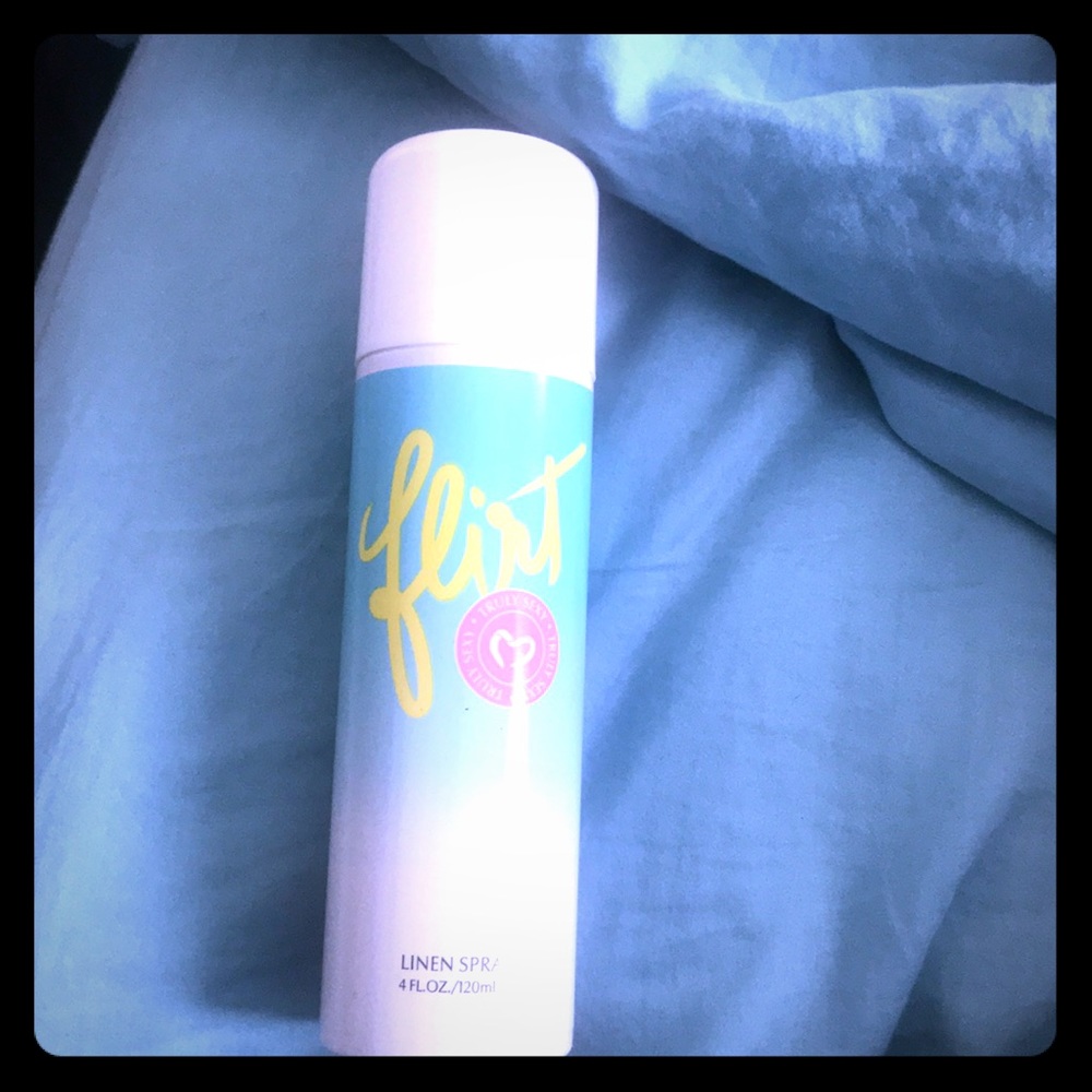 Between the sheets linen spray